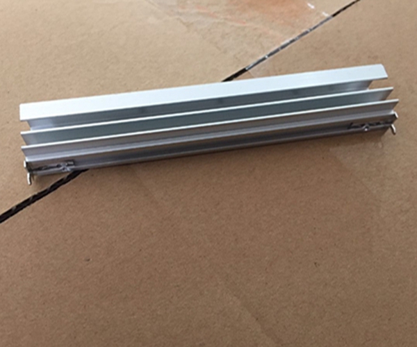 產品9—氧化本色2Pin散熱器